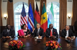 Obama bắt đầu công du châu Phi 